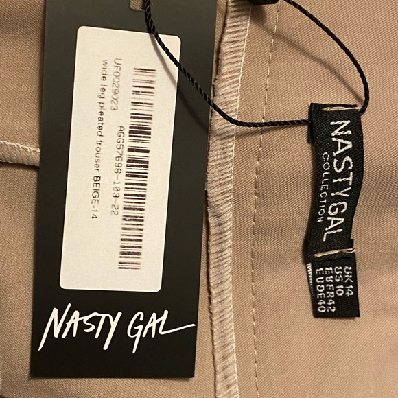 Nasty Gal beige, tapered trousers (NEVER WORN) - Picture 5 of 5